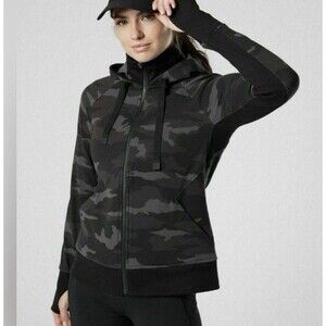 Athleta Triumph Camo Hoodie Women’s Medium EUC